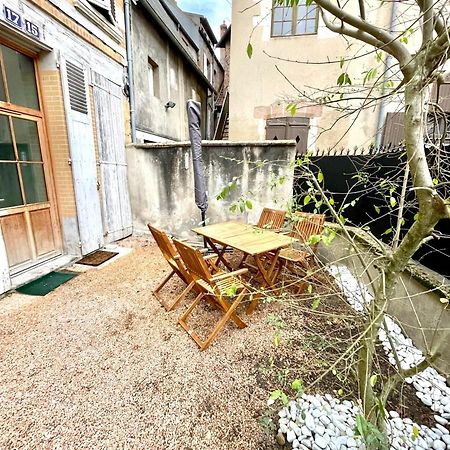 La Maison Des Cours - Wifi - Centre Ville Moulins (Allier) Exterior foto